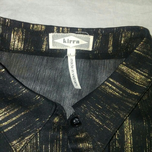 Kirra cold shoulder button up - Picture 2 of 3